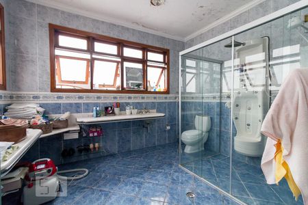 Casa à venda com 240m², 3 quartos e 2 vagasBanheiro quarto 3 suíte