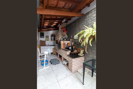 Casa à venda com 240m², 3 quartos e 2 vagasÁrea gourmet