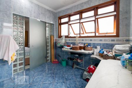 Casa à venda com 240m², 3 quartos e 2 vagasBanheiro quarto 3 suíte