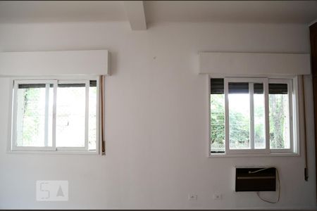 Casa para alugar com 350m², 4 quartos e 5 vagas Casa para alugar com 350m², 4 quartos e 5 vagasQuarto 4