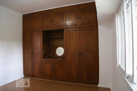 Casa para alugar com 350m², 4 quartos e 5 vagas Casa para alugar com 350m², 4 quartos e 5 vagasQuarto 3