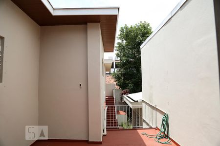 Casa para alugar com 350m², 4 quartos e 5 vagas Casa para alugar com 350m², 4 quartos e 5 vagasVaranda do Quarto