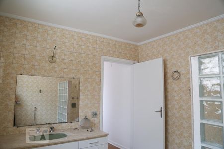 Casa para alugar com 350m², 4 quartos e 5 vagas Casa para alugar com 350m², 4 quartos e 5 vagasBanheiro 2