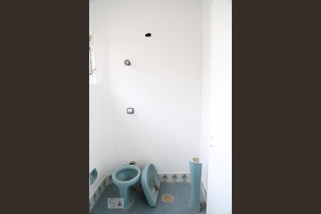 Casa para alugar com 350m², 4 quartos e 5 vagas Casa para alugar com 350m², 4 quartos e 5 vagasBanheiro