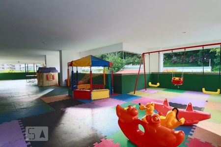 Apartamento à venda com 78m², 2 quartos e 1 vagaÁrea Comum - Playground