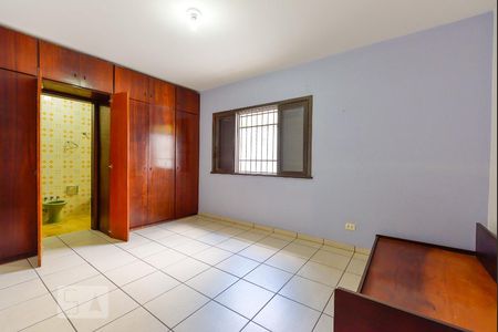 Casa à venda com 274m², 4 quartos e 6 vagas Casa à venda com 274m², 4 quartos e 6 vagasSuíte 3