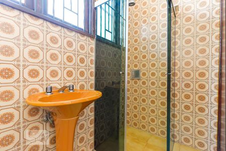 Casa à venda com 274m², 4 quartos e 6 vagas Casa à venda com 274m², 4 quartos e 6 vagasBanheiro Suíte reversível