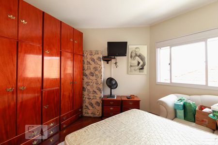 Casa à venda com 177m², 3 quartos e 4 vagasSuíte 02