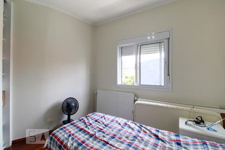 Quarto de casa à venda com 3 quartos, 177m² em Vila Antonina, São Paulo