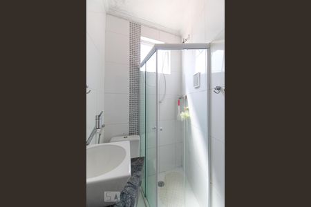 Casa à venda com 177m², 3 quartos e 4 vagasBanheiro da suíte 02