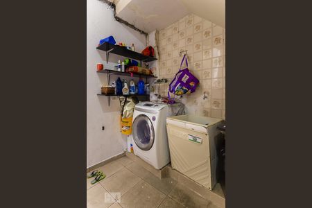 Casa à venda com 160m², 4 quartos e 5 vagasÁrea de serviço