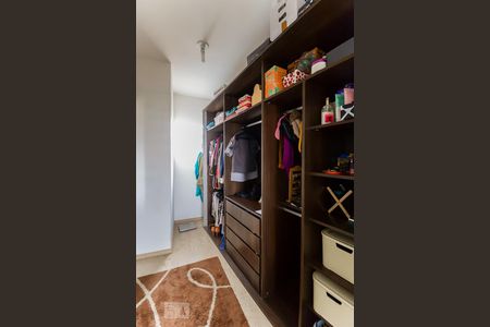 Casa à venda com 160m², 4 quartos e 5 vagasCloset da suíte