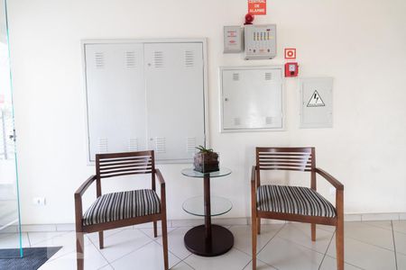 Hall de Entrada de apartamento à venda com 2 quartos, 60m² em Vila Mazzei, São Paulo