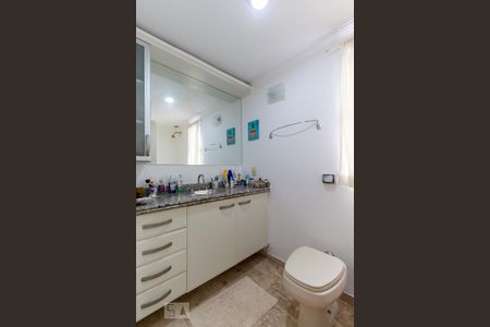 Banheiro da suíte de apartamento à venda com 2 quartos, 110m² em Vila Suzana, São Paulo