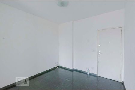 Apartamento à venda com 70m², 2 quartos e 1 vagaSala