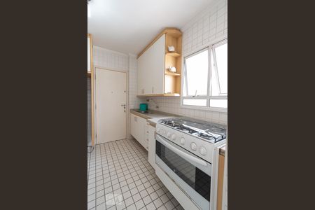 Apartamento à venda com 100m², 2 quartos e 2 vagasCozinha