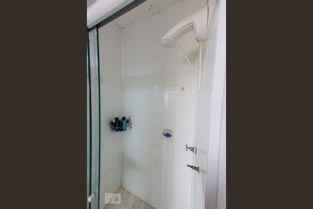 Banheiro - Torneira de kitnet/studio para alugar com 1 quarto, 40m² em Centro Histórico, Porto Alegre