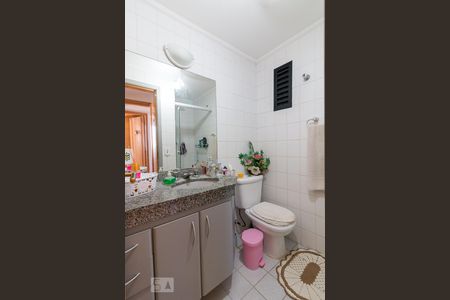 Apartamento à venda com 90m², 3 quartos e 2 vagasBanheiro quarto 3 suíte