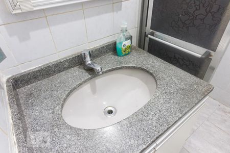 Banheiro de casa para alugar com 2 quartos, 75m² em Vila Amália, São Paulo