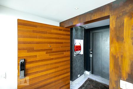 Hall de Entrada de apartamento à venda com 2 quartos, 139m² em Vila Olímpia, São Paulo