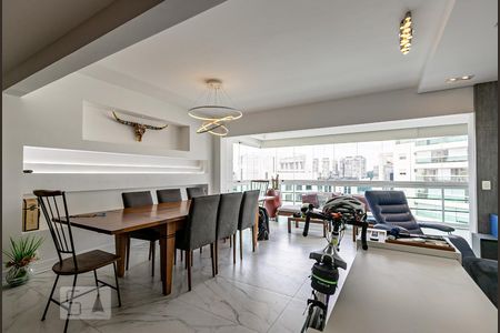 Sala de apartamento à venda com 2 quartos, 139m² em Vila Olímpia, São Paulo