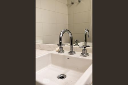 Apartamento à venda com 139m², 2 quartos e 2 vagasBanheiro da Suíte