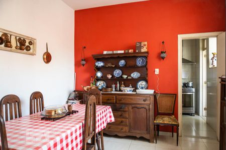 Apartamento à venda com 180m², 3 quartos e 2 vagasCopa