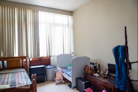 Quarto 1 de apartamento à venda com 3 quartos, 180m² em Copacabana, Rio de Janeiro