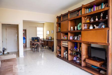 Apartamento à venda com 180m², 3 quartos e 1 vagaSala