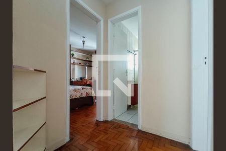 Sala - Corredor dos Dormitórios de apartamento para alugar com 3 quartos, 96m² em Perdizes, São Paulo