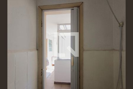 Apartamento para alugar com 96m², 3 quartos e sem vaga Apartamento para alugar com 96m², 3 quartos e sem vagaBanheiro de serviço