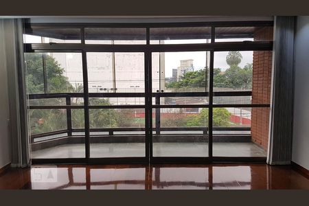 Detalhe Sala de apartamento para alugar com 3 quartos, 129m² em Cambuí, Campinas