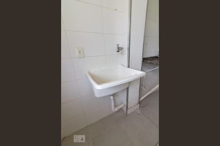 Apartamento para alugar com 72m², 2 quartos e 1 vagaÁrea de serviço - tanque