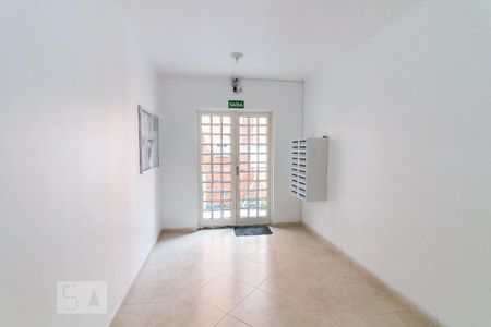 Apartamento para alugar com 72m², 2 quartos e 1 vagaHall de entrada do bloco