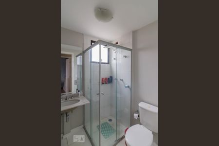 Banheiro de apartamento para alugar com 2 quartos, 59m² em Jardim Flor da Montanha, Guarulhos