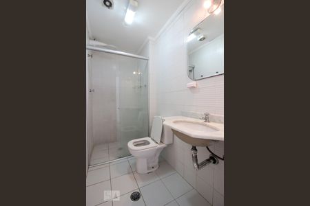 Banheiro de apartamento para alugar com 2 quartos, 66m² em Jardim das Laranjeiras, São Paulo