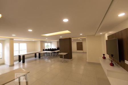 Apartamento à venda com 80m², 2 quartos e 1 vaga Apartamento à venda com 80m², 2 quartos e 1 vagaÁrea comum - Salão de festas