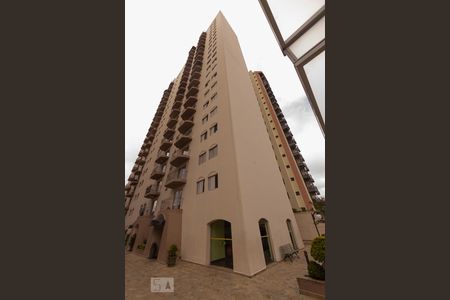 Apartamento à venda com 80m², 2 quartos e 1 vaga Apartamento à venda com 80m², 2 quartos e 1 vagaFachada