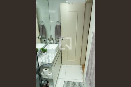 Apartamento para alugar com 55m², 2 quartos e 1 vagaBanheiro Social