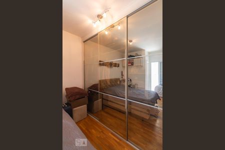 Suíte de apartamento à venda com 2 quartos, 90m² em Santo Amaro, São Paulo