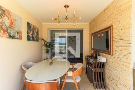 Apartamento à venda com 90m², 2 quartos e 1 vagaSala de Jantar