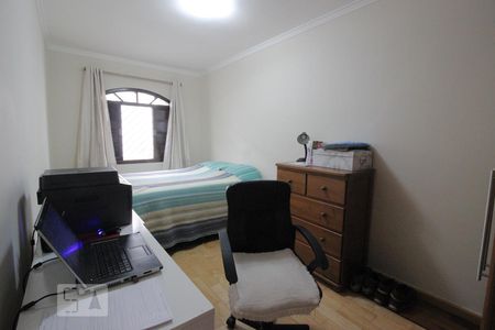 Quarto 3 de casa para alugar com 3 quartos, 250m² em Parque São Domingos, São Paulo