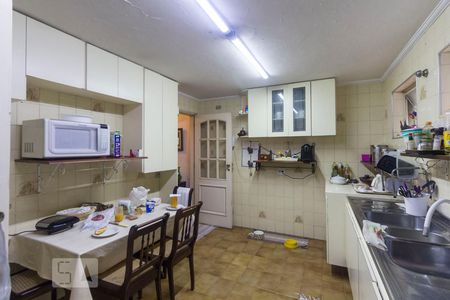 Casa à venda com 220m², 4 quartos e 2 vagasCozinha