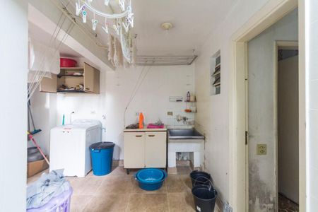 Casa à venda com 220m², 4 quartos e 2 vagasÁrea de Serviço