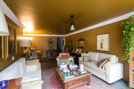 Sala de casa à venda com 4 quartos, 220m² em Jardim Prudência, São Paulo