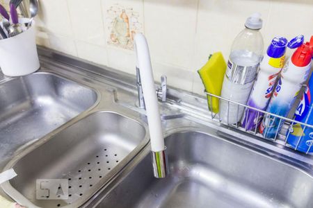 Casa à venda com 220m², 4 quartos e 2 vagasCozinha