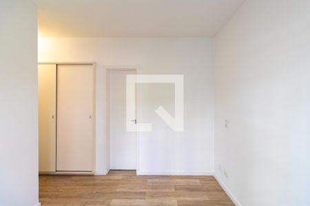 Suíte de apartamento à venda com 2 quartos, 71m² em Jardim Fonte do Morumbi, São Paulo