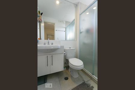 Apartamento à venda com 71m², 2 quartos e 1 vagaBanheiro da Suíte 1