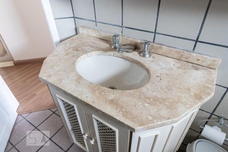 Banheiro de apartamento à venda com 2 quartos, 118m² em Alto da Glória, Curitiba