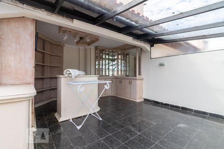 Apartamento à venda com 118m², 2 quartos e 1 vaga Apartamento à venda com 118m², 2 quartos e 1 vagaCobertura